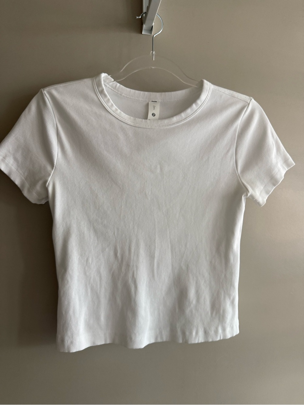 Lululemon Women’s Ribbed Tee - Picture 3 of 5